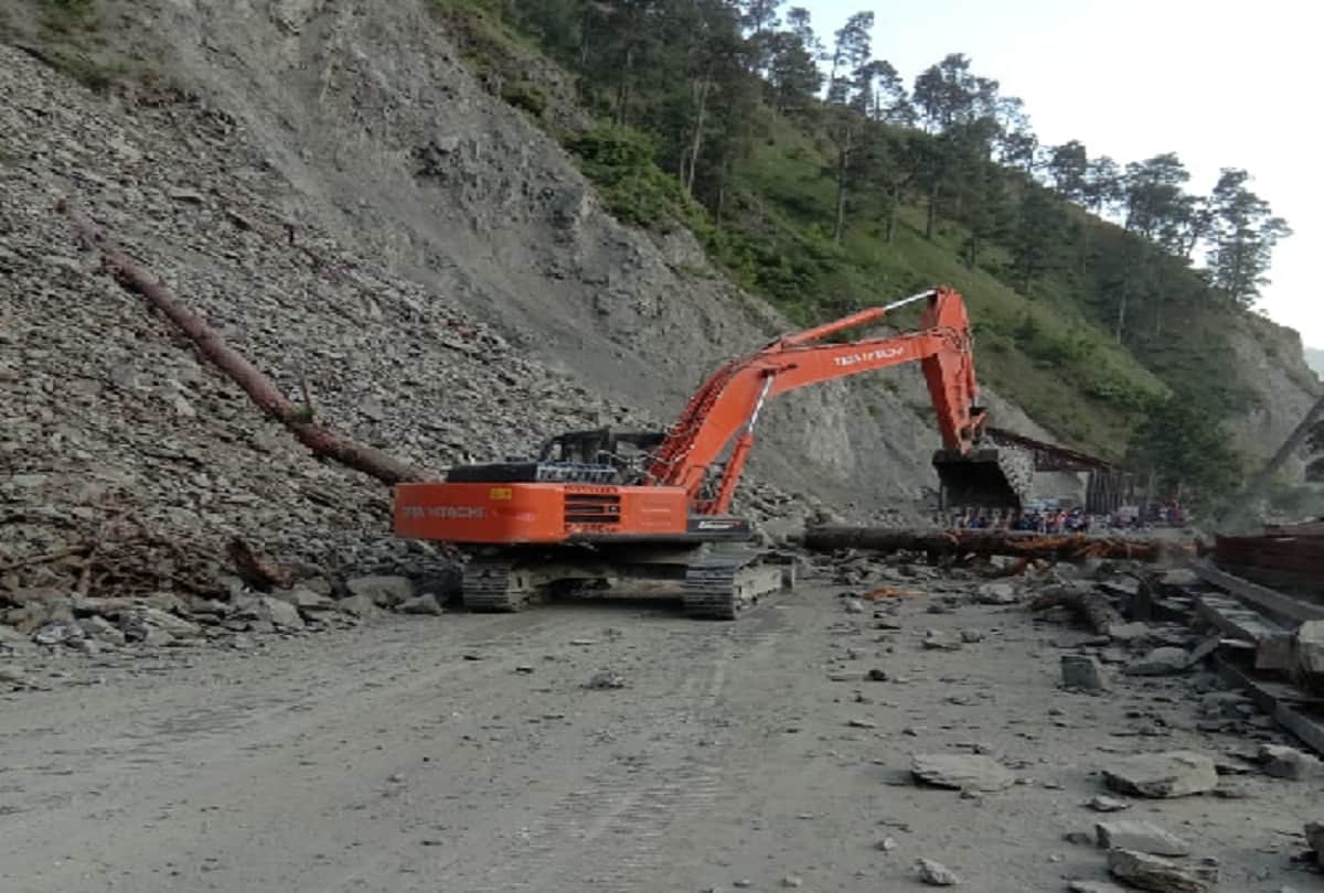 jammu kashmir: Jammu-Srinagar highway remained closed every sixth day due to landslide