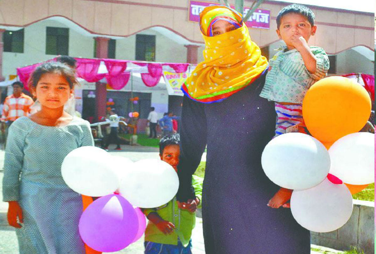 lok sabha elections 2019 muslim voter cast vote in aliganj constituency