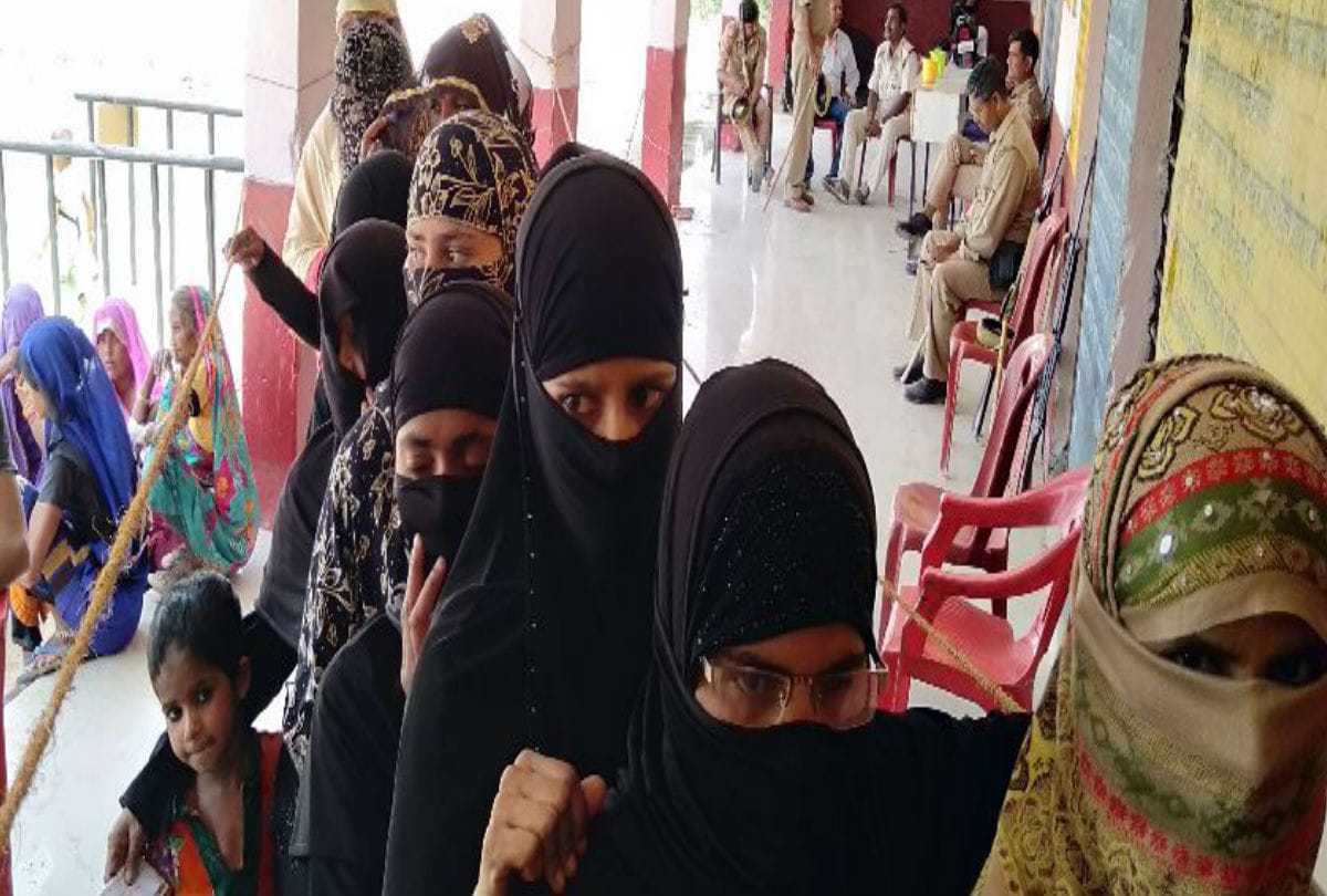 lok sabha elections 2019 muslim voter cast vote in aliganj constituency