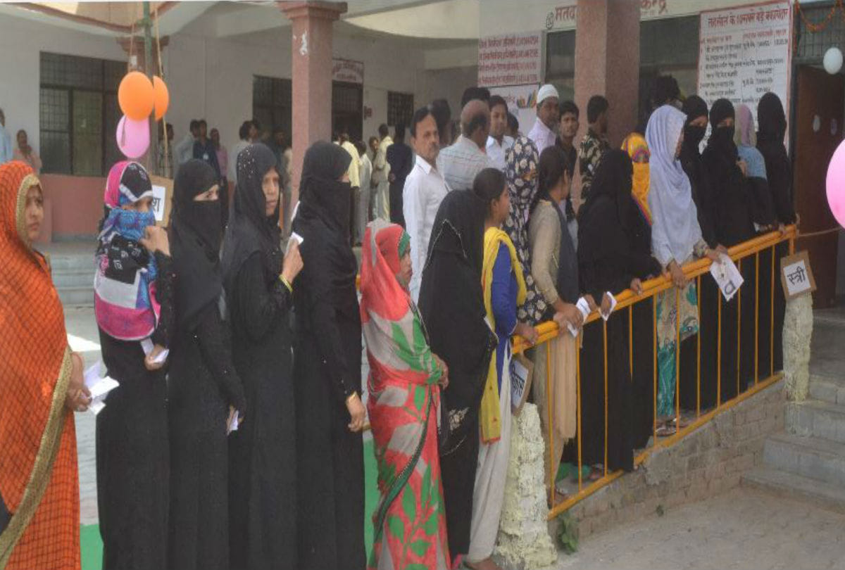 lok sabha elections 2019 muslim voter cast vote in aliganj constituency