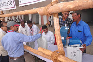 make sakhi booth in every asembly