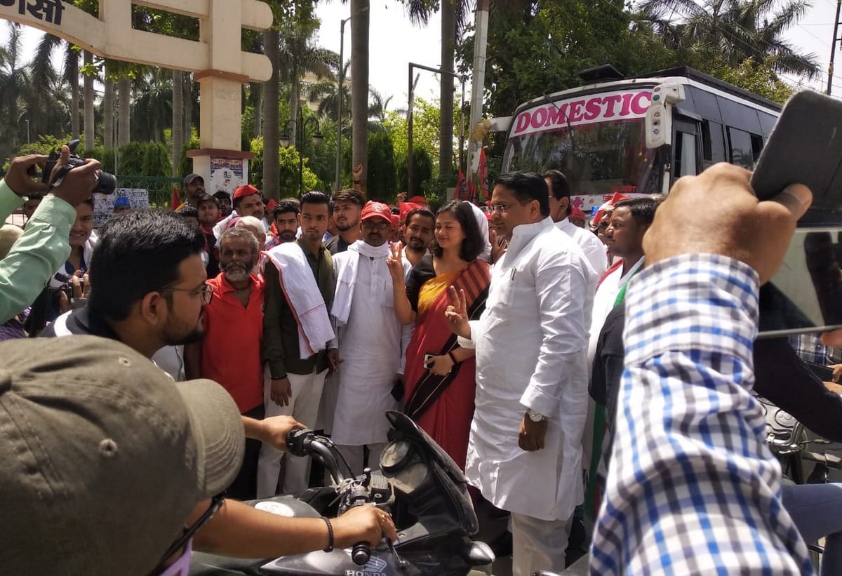Lok sabha Election 2019 Tej bahadur yadav join SP against narendra modi in varanasi