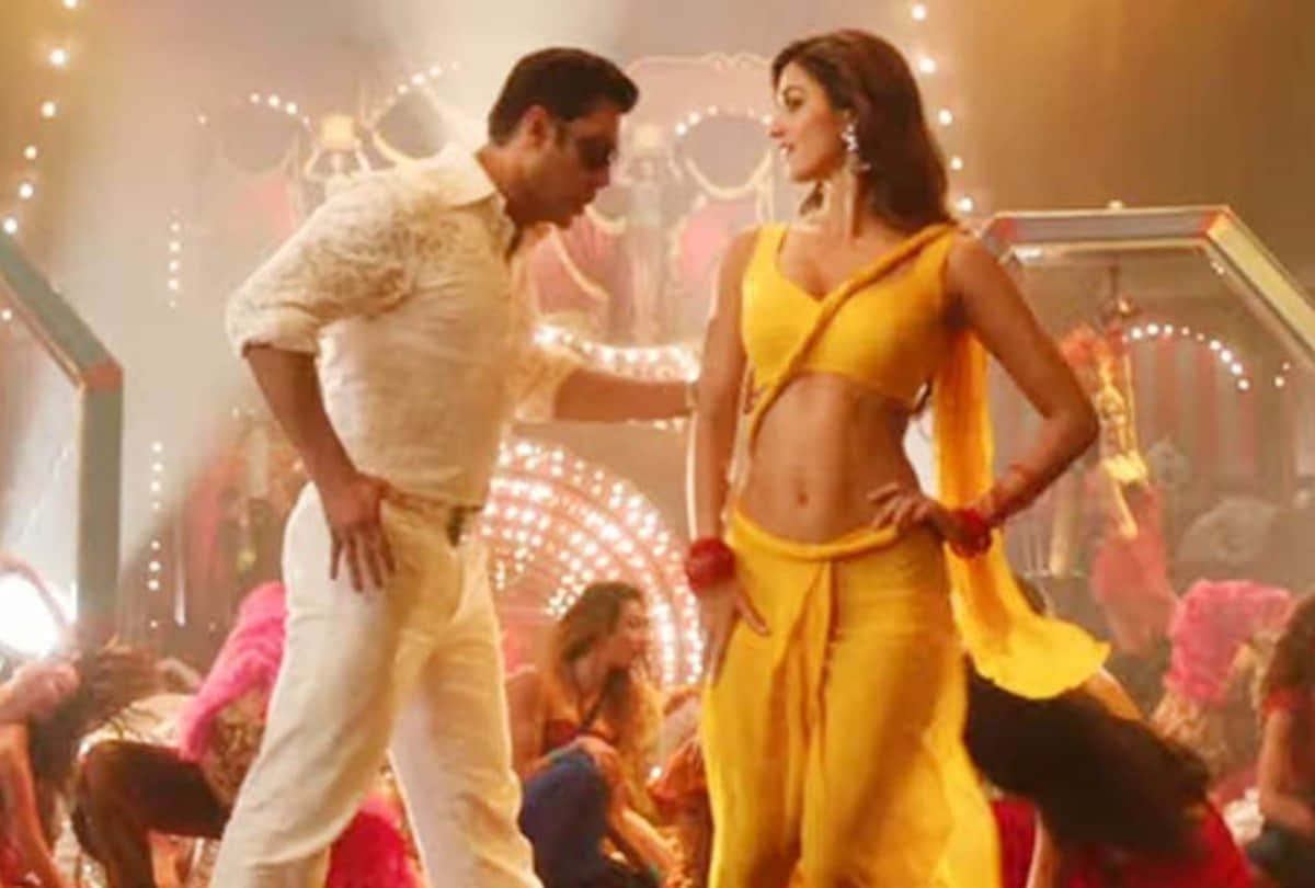 Bharat slow motion song disha patani troll by designers for her yellow sari