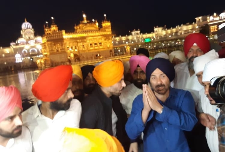 Lok sabha election 2019, Sunny deol reached in Sri Harmandir Sahib before Nomination