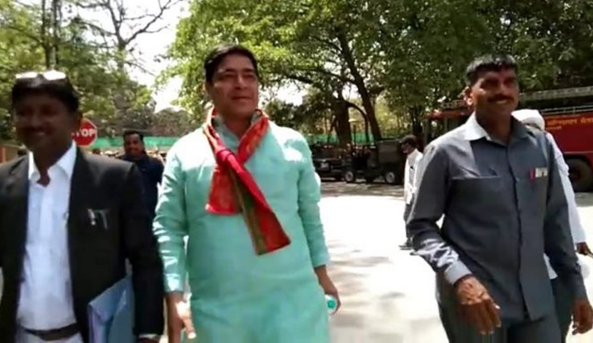 Lok sabha Election 2019 Tej bahadur yadav join SP against narendra modi in varanasi
