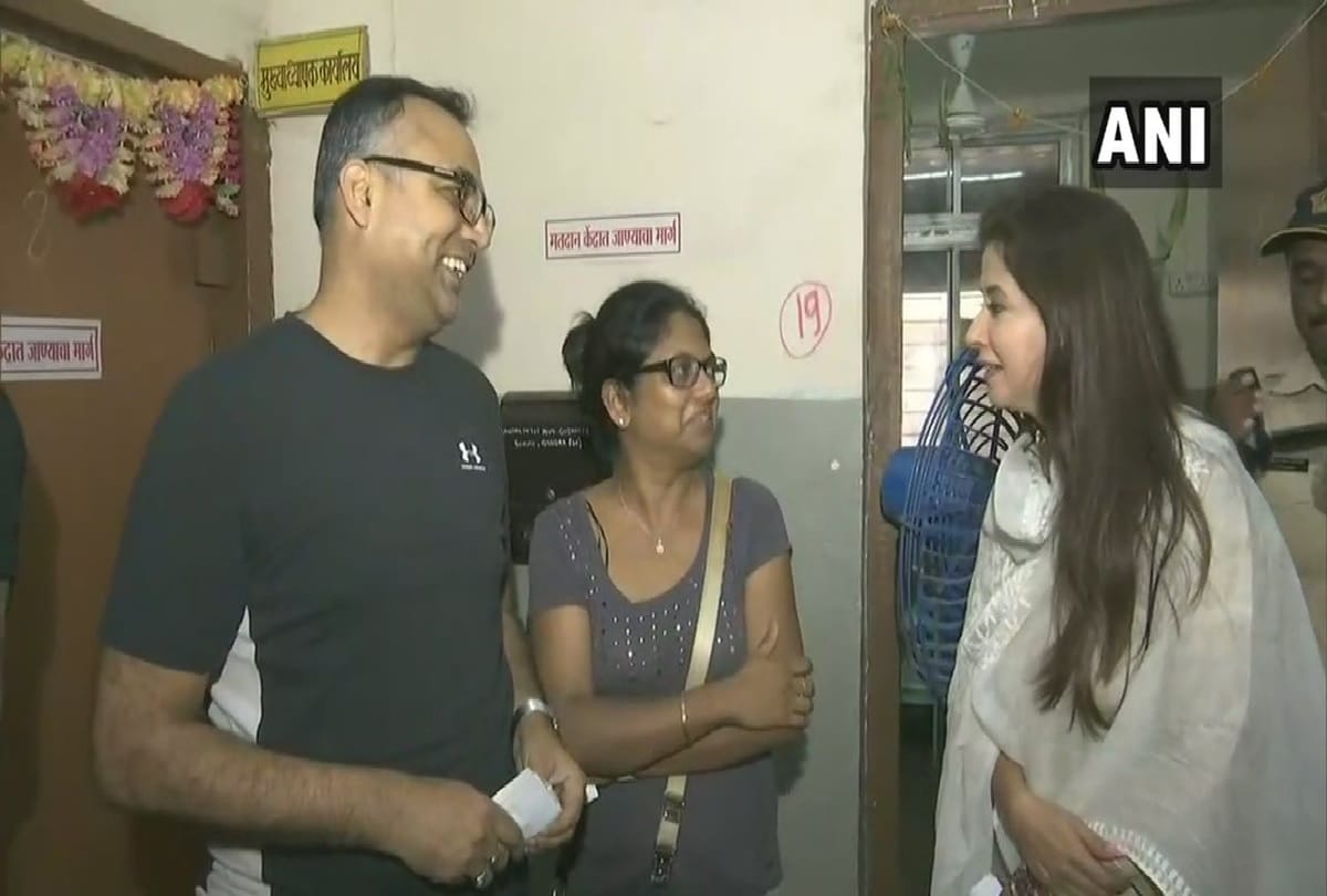Lok Sabha Chunav 2019 Voting Live: fourth Phase 9 States, 71 Seats, Big Faces cast vote