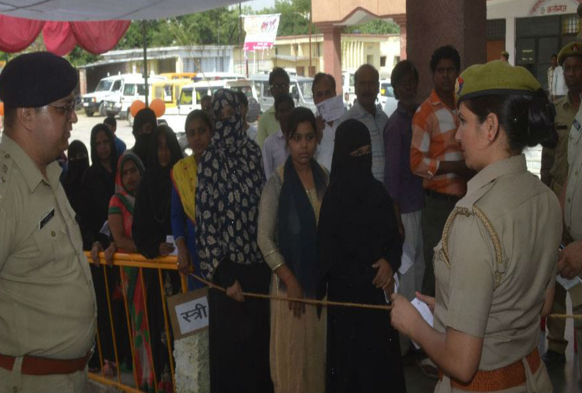 lok sabha elections 2019 muslim voter cast vote in aliganj constituency