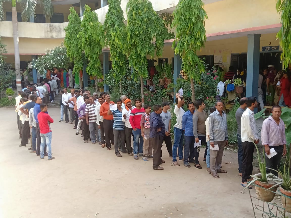 lok sabha elections 2019 65.60 percent voting in Jhansi-Lalitpur