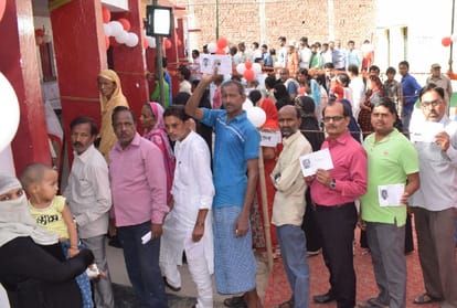 Lok Sabha Elections 2019 fourth phase voting for 13 seats in Uttar Pradesh.