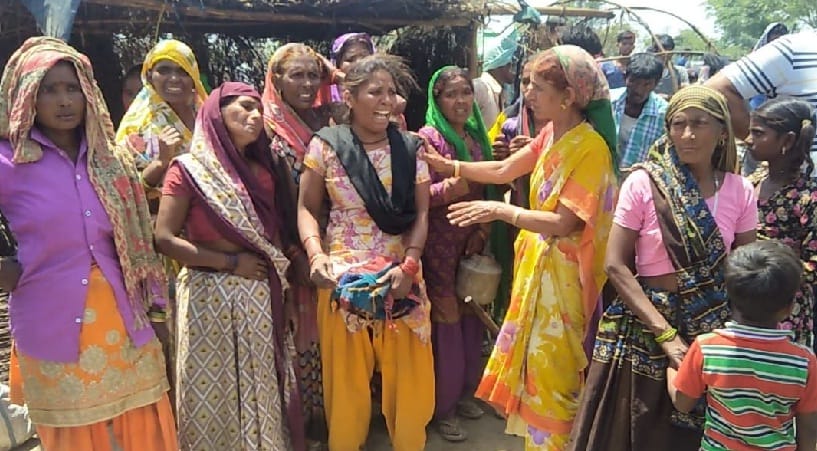 कालूसिद्घ में 40 झोपड़ियां जलकर राख