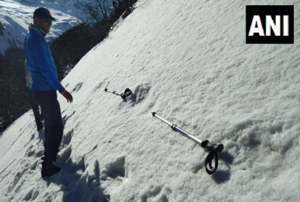 Snow Man yeti footprints in Himalaya Mystery Mountaineer told all truth