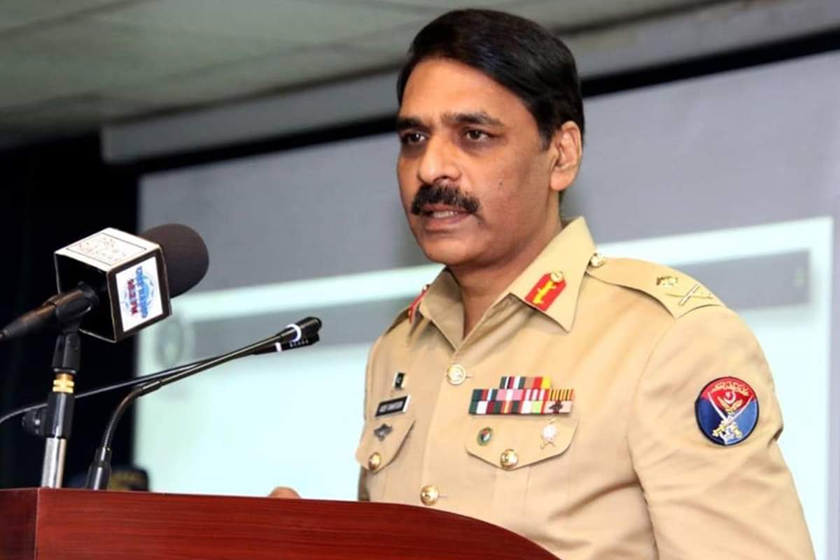 Pak Army Spokesperson Asif Ghafoor Tweets Against Shah Rukh Khan Netflix Web Series Bard of Blood