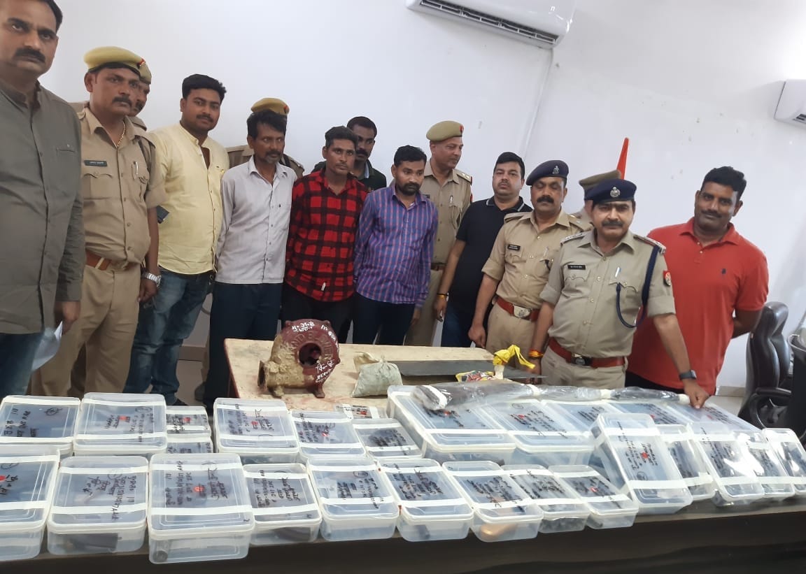 Three arrested with illegal arm factory in azamgarh