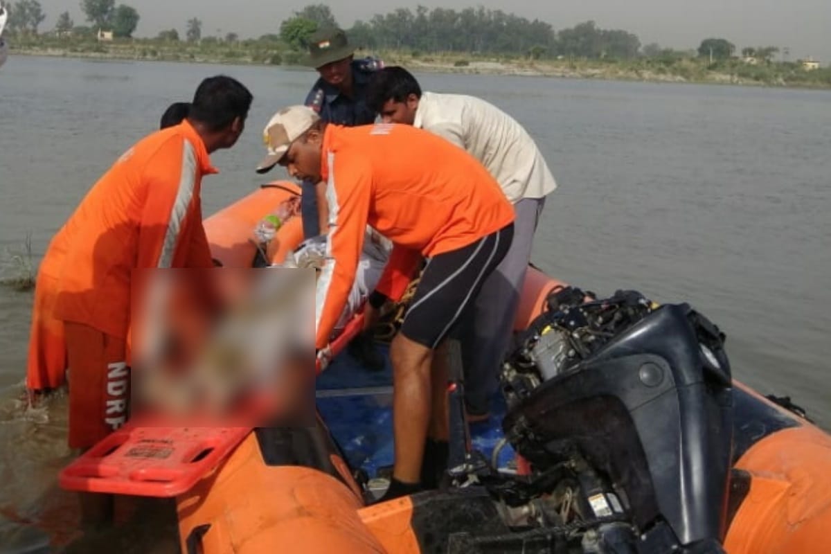 Baghpat: NDRF recovered the dead body of mother in yamuna daughter still missing