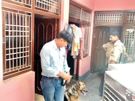 NSG commandos break into house lock