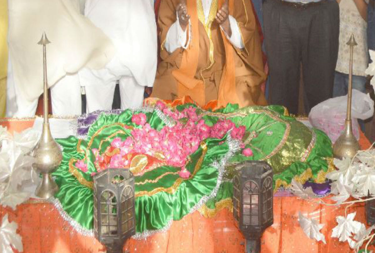 Ramadan Me Hindu Bhi Ralhte Hin Roza