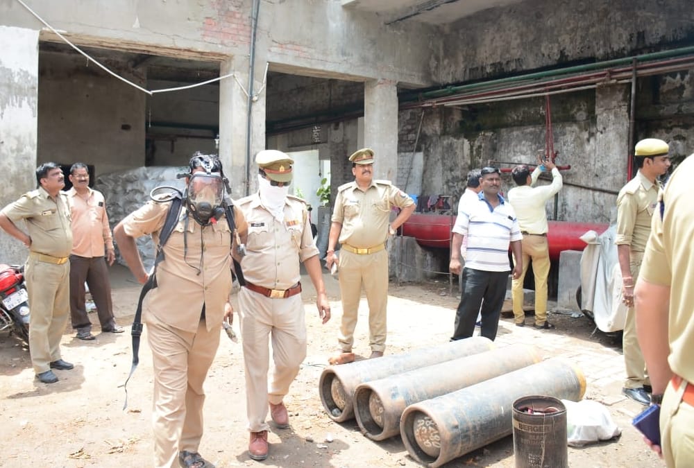 Ammonia gas leakage in oil mill in Lucknow.