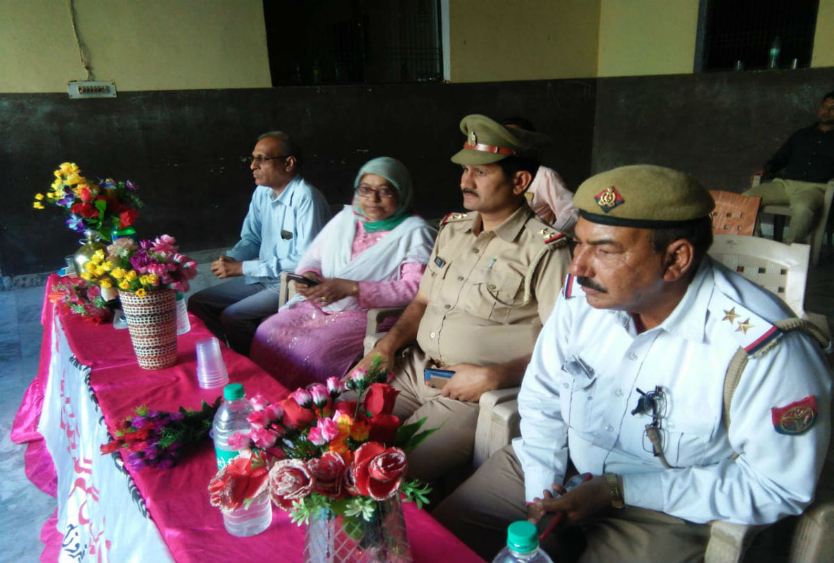 Aparajita 100 Million Smiles Police ki pathshala in firozabad