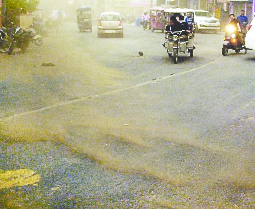 din me bheeshan garmi aur sham ko rimjhim baarish