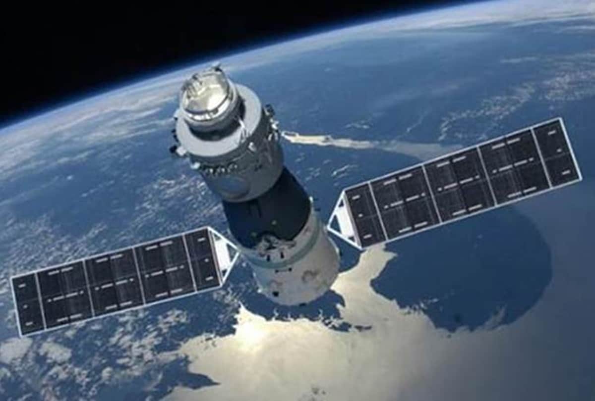 Indian Satellite over Pakistan RISAT, GSAT and Cartosat satellites surveillance on Indo Pak Border