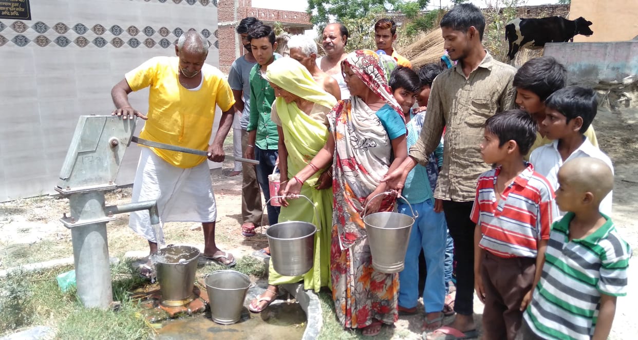कंठ प्यासा, अधिकारी दे रहे दिलासा
