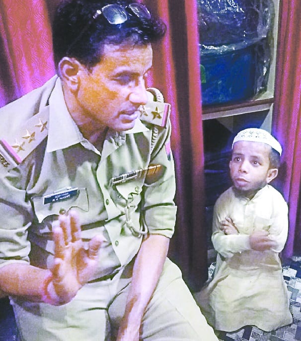 saahab meri iccha hai ki begum ke saath kholu roja