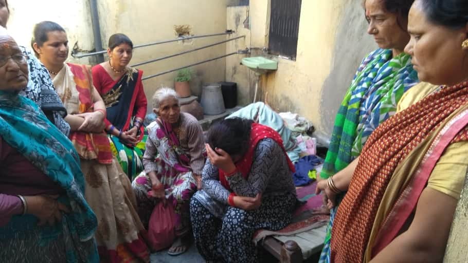 Fire Broke out in House and shop destroyed everything Money in almora summers 2019