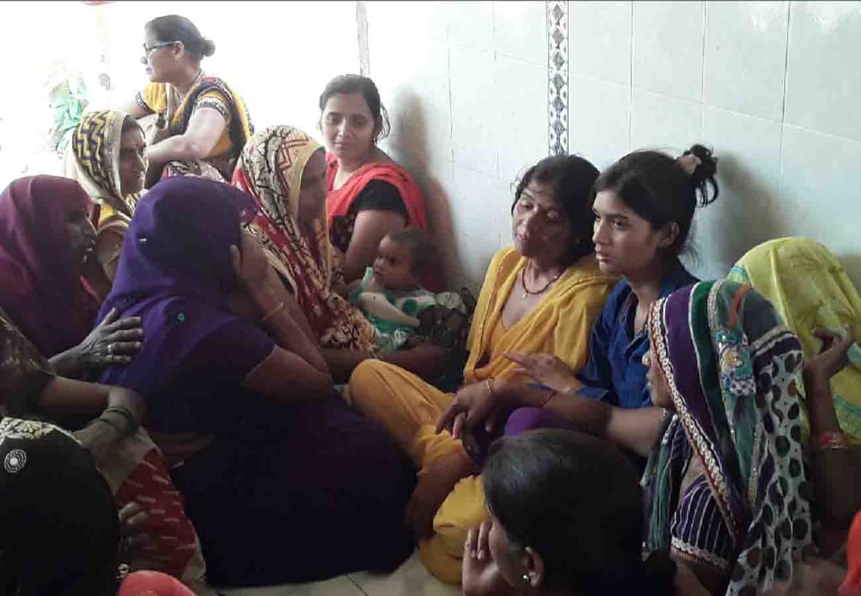 shiksha mitra death due to cardiac arrest in farrukhabad