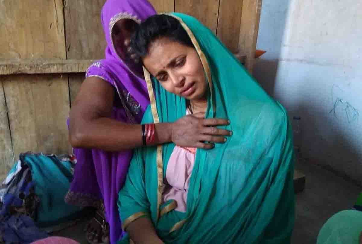samajwadi party leader nephew murdered brutally in home