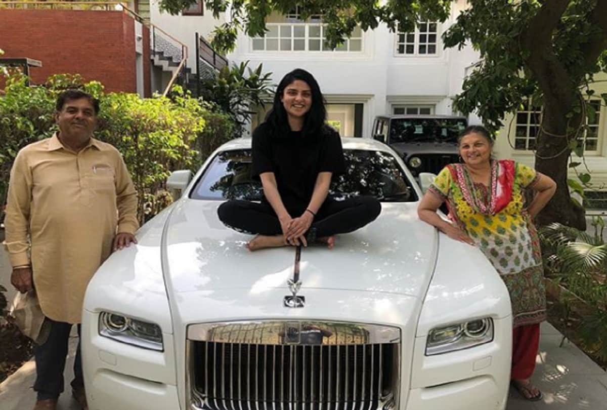 After Amitabh Bachchan Sanjay Dutt Indian Rapper Badshah buys Rolls Royce Wraith price 6 crore