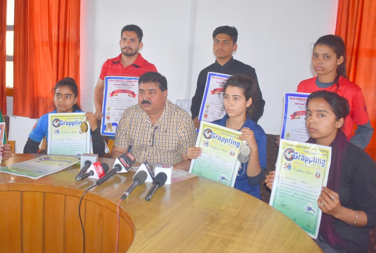 himachali players needs money for world grappling championship Kazakhstan