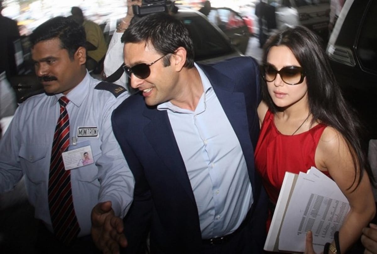 when underworld don ravi pujari threatened Ness Nusli Wadia for preity zinta