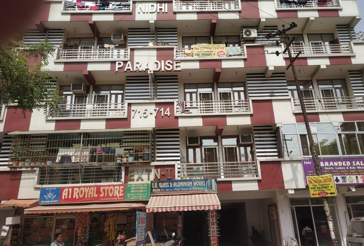 Youth jumped from third floor died in hospital