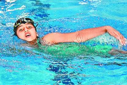know about swimming pool illness symptom
