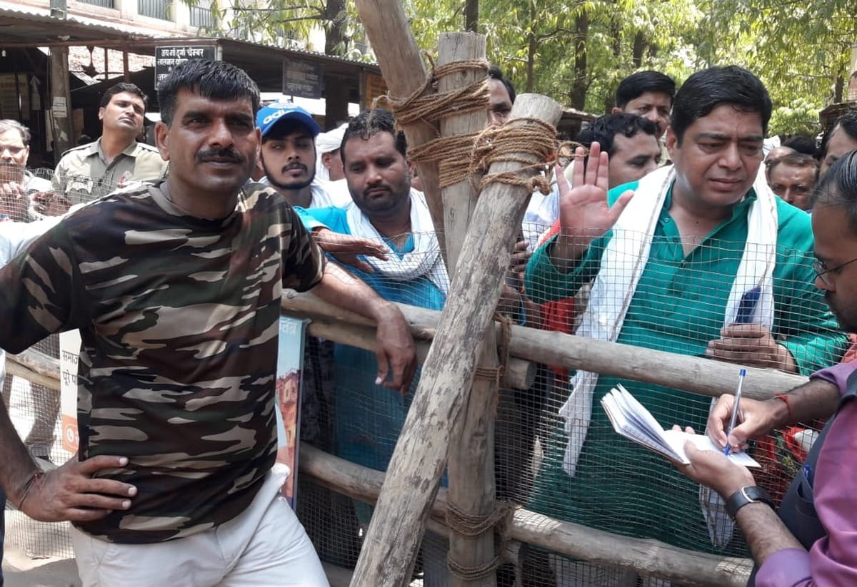 Lok sabha Election 2019 tej bahadur nomination cancel supporter protest