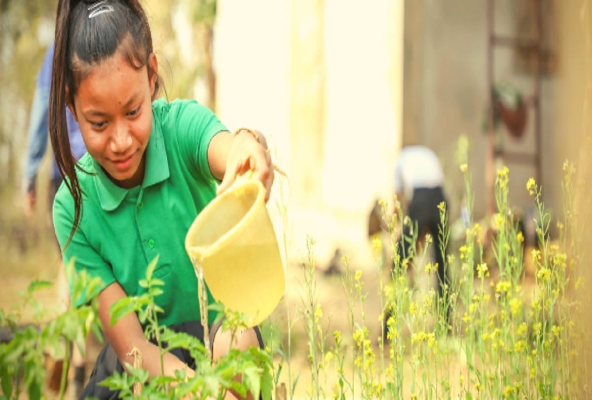 Couple’s Unique and unusual school in Assam Accepts Plastic Waste as School Fees!