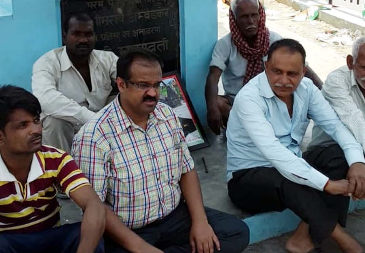 Dr Shakti Bhargava who threw Shoe on GVL Narasimha during is now doing Shoe polish