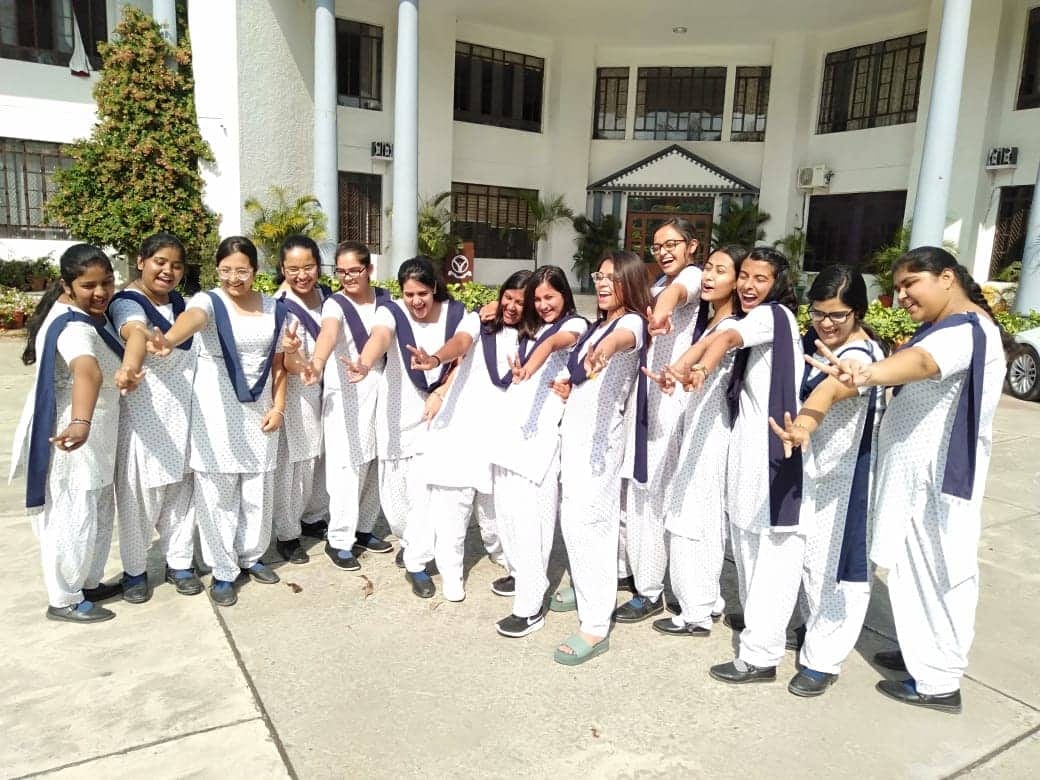 cbse 12th results 2019 uttarakhand topper gaurangi