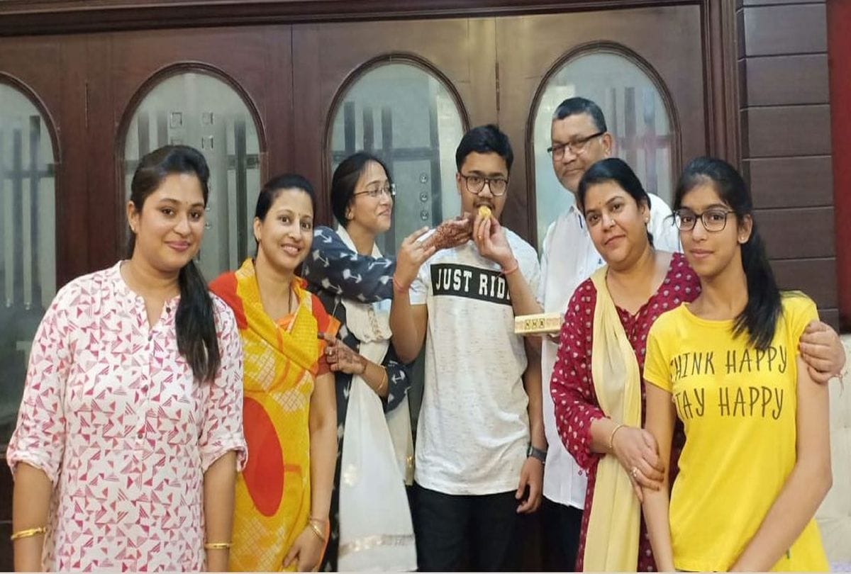 cbse results 2019 sidharth top mainpuri district success story of toper