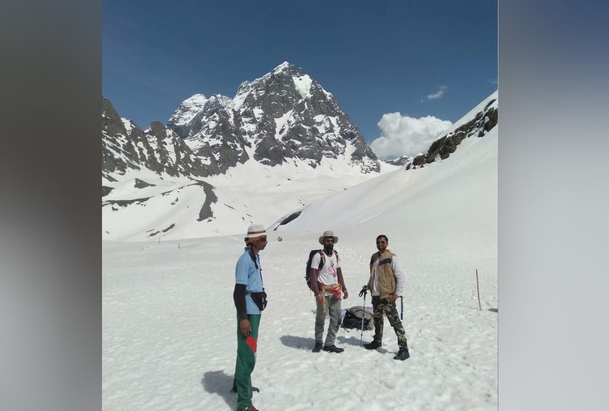 trekkers on route to holy mani mahesh kailash mountain chamba himachal pradesh