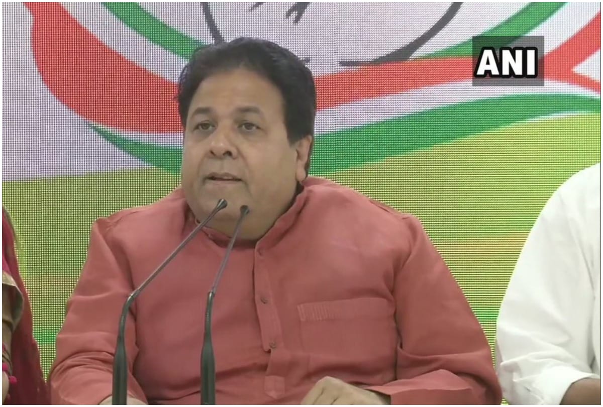 Congress says on gangwar statement  apologize or clear government stand