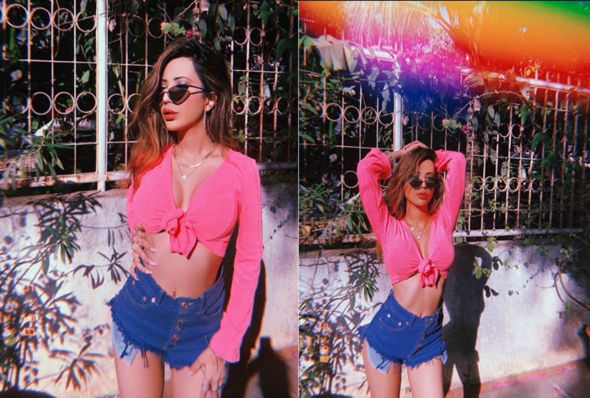 Ramanand Sagar great granddaughter Sakshi Chopra steams up Instagram with her latest pictures