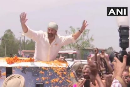 Lok sabha election 2019, BJP candidate Sunny Deol holds a roadshow in Gurdaspur