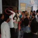 वकीलों ने पुलिस के सामने आरोपी को पीटा