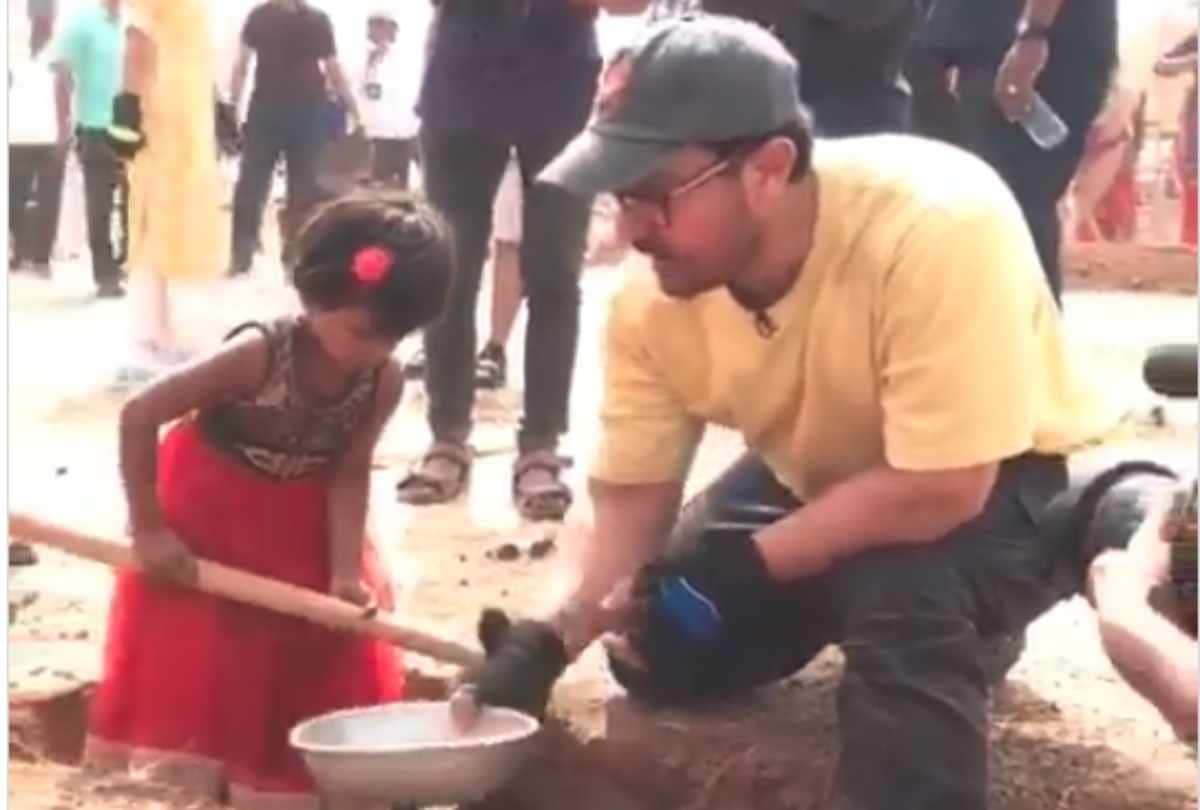 aamir khan done Labor donation with minor girl social media users troll him
