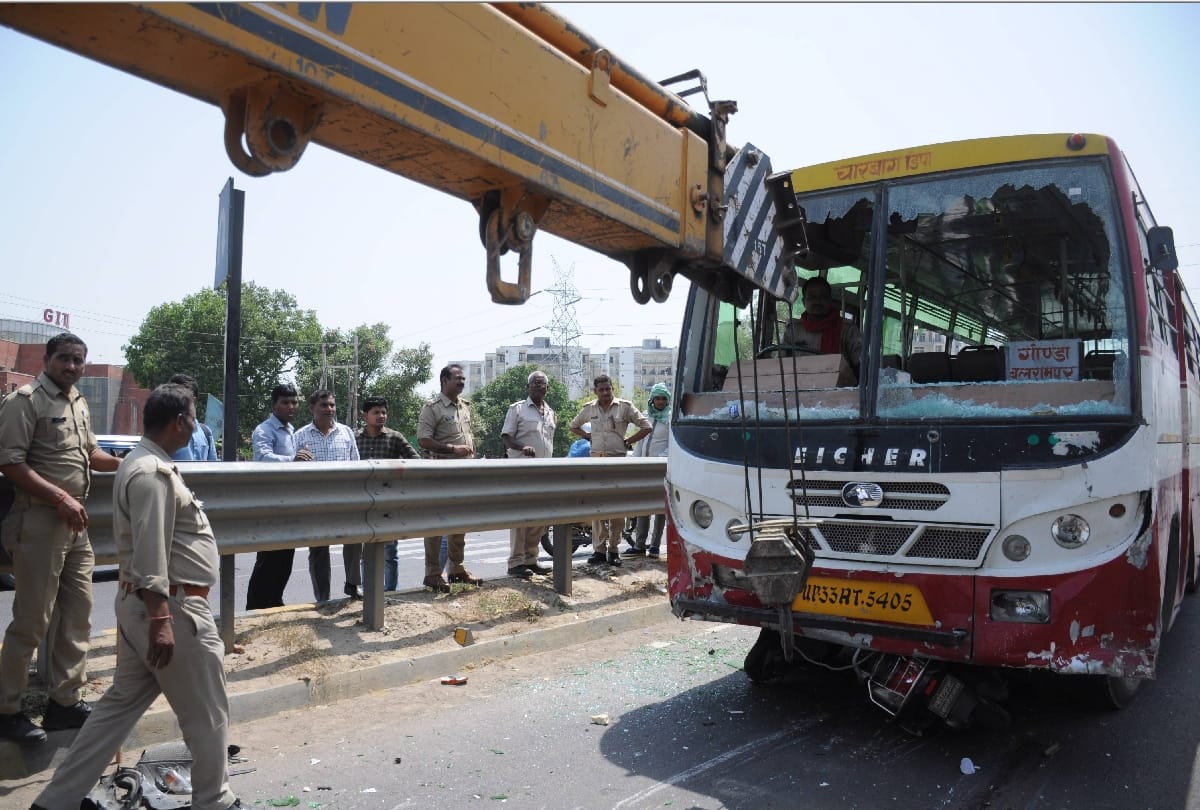 B.tech student died in an accident in lucknow
