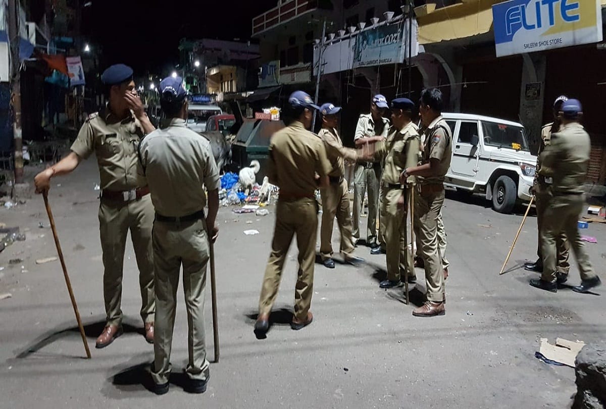 obscene video viral Accused house burned by crowd in pithoragarh, Uttarakhand