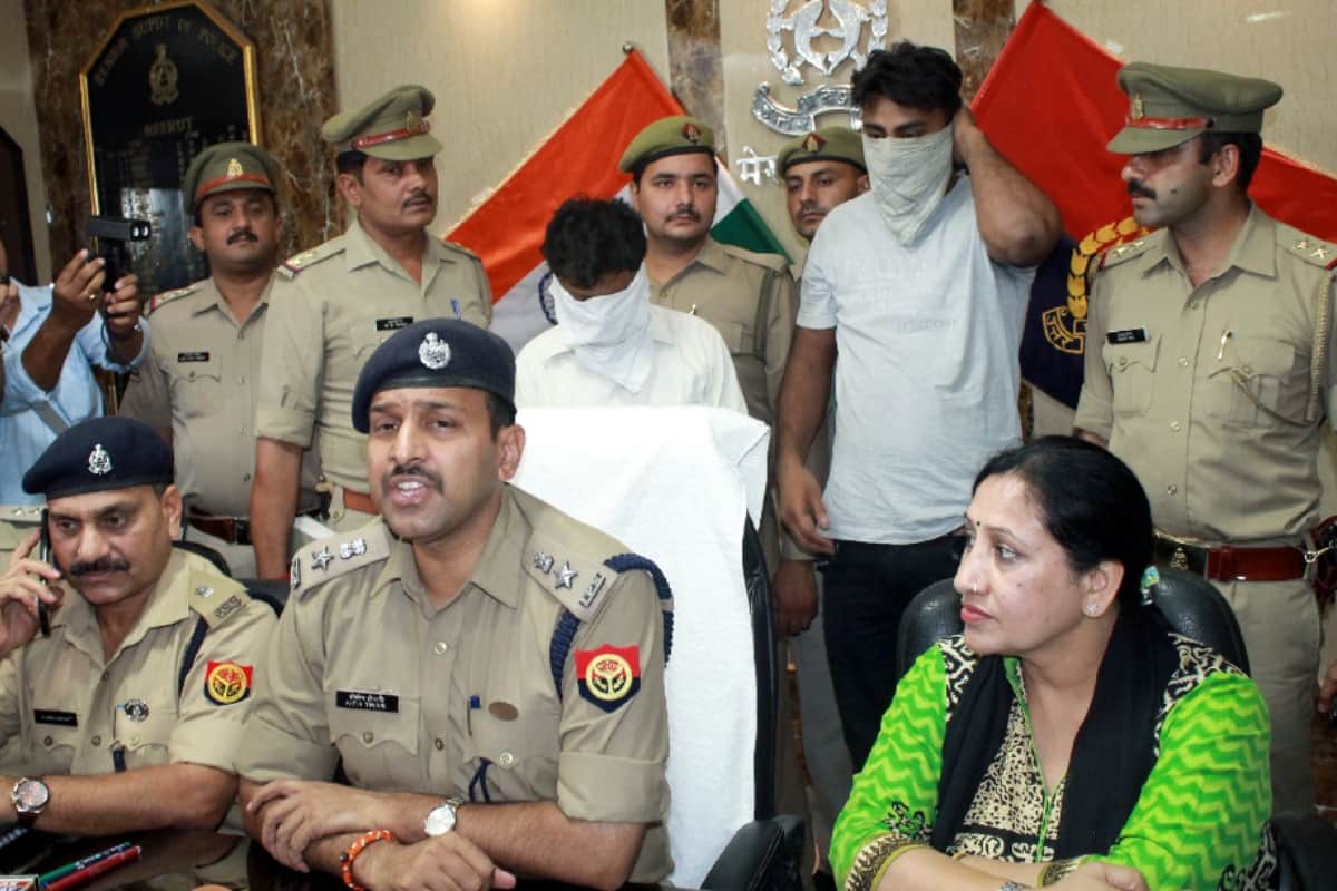 Meerut officer adopts a girl who was victim of misbehaving