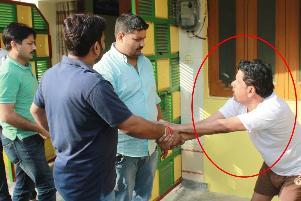 Meerut officer adopts a girl who was victim of misbehaving