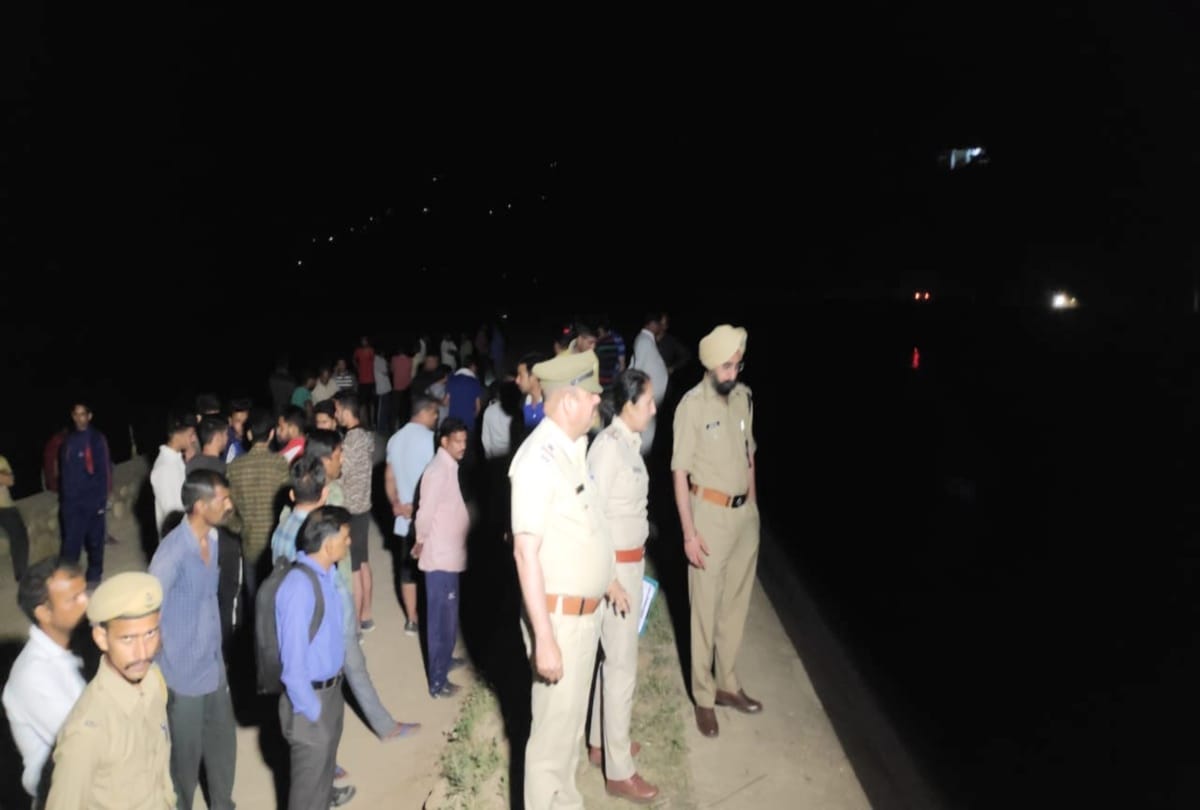 car fell into bsl canal in mandi himachal
